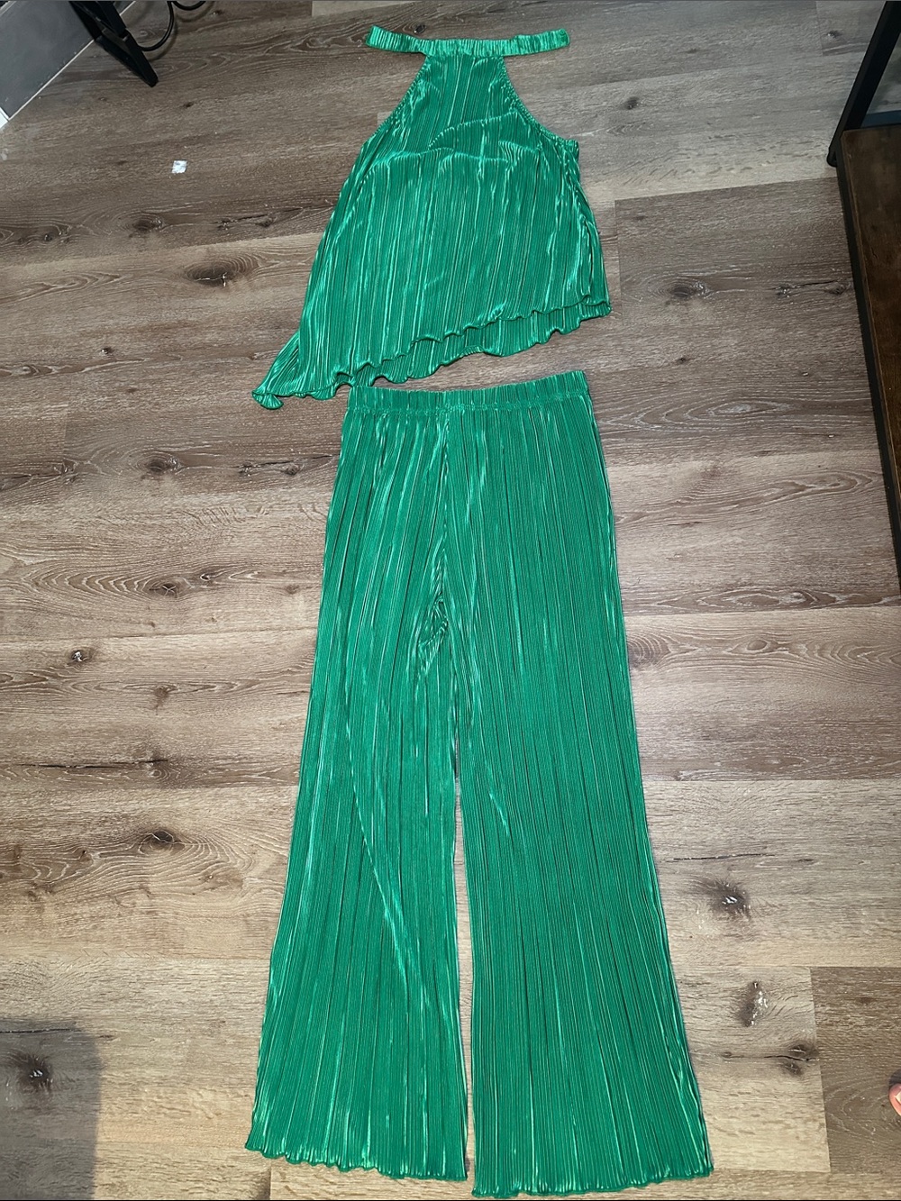 Sexy Green Two Piece Outfit Open Back Comforter and Flowy Size L